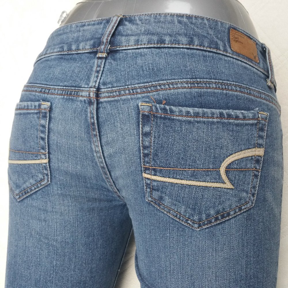 AEO Size 8/29 Regular "Artist" Flare Jeans